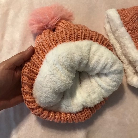 Melon and metallic threads Knit Fur Hat Beanie and Scarf 2 items Set NWOT - Picture 4 of 5